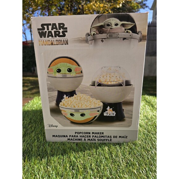 Disney Star Wars The Mandalorian/Baby Yoda Popcorn Maker New In Box